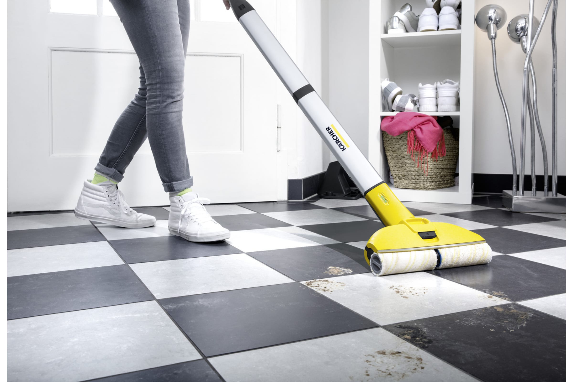 Пылесос с влажной и сухой уборкой. Karcher FC 3 Cordless. Karcher fc3 Cordless Premium. Электрошвабра Керхер fc3. Электрошвабра Karcher FC 3.