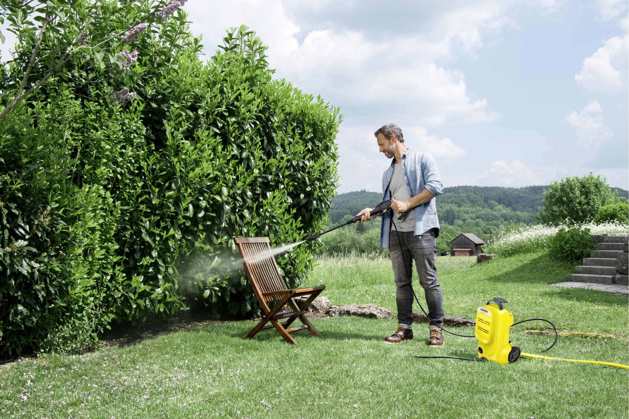 Как пользоваться керхером. Минимойка Karcher k 2 Compact. Karcher k 3 Compact 1.676-200.0. Karcher k 3 Compact car. Минимойка Karcher 1.673-500.0 k 2 Compact электрическая.