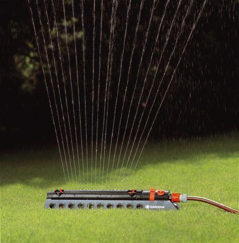 Дождеватель Gardena AQUAZOOM 350/3 01977-29.000.00 Дождеватель Gardena AQUAZOOM 350/3 01977-29.000.00